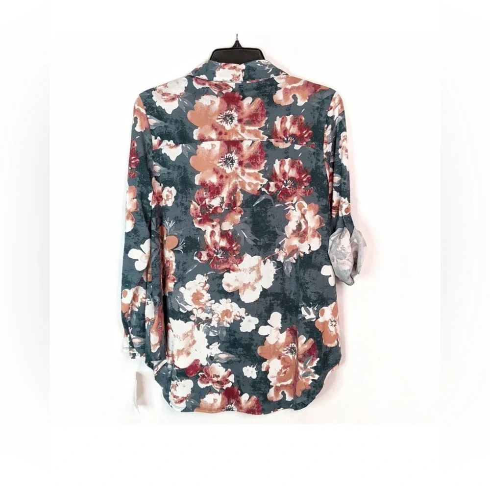 LueLaRoe Button Down Long sleeve Blouse Size:XL Color: Green Floral stretchy! - Picture 3 of 7